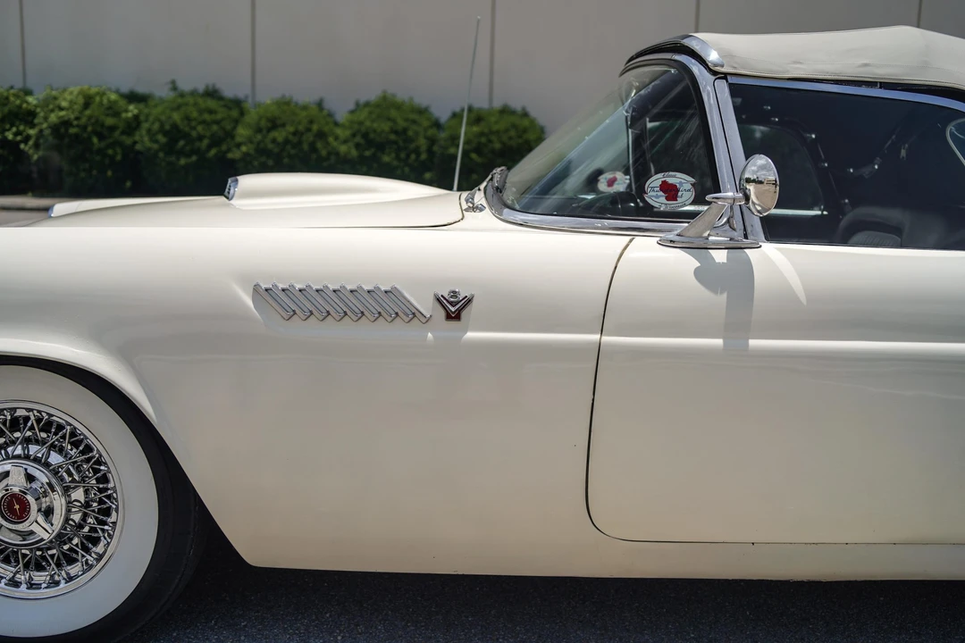 1955 Ford Thunderbird 1st Gen - Image 28 of 31