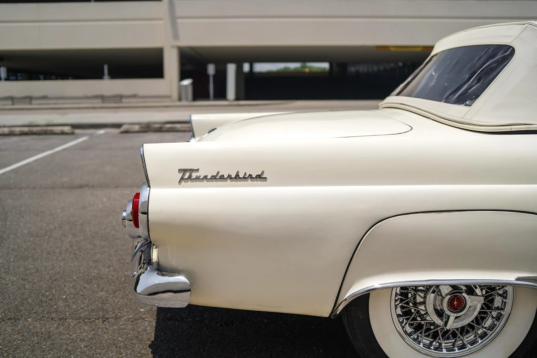 1955 Ford Thunderbird 1st Gen - Image 23 of 31