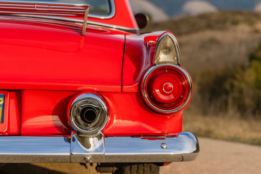 1955 Ford Thunderbird 1st Gen - Image 23 of 31