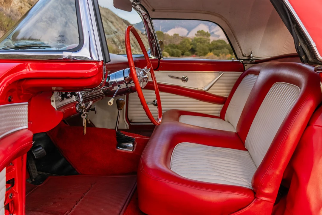 1955 Ford Thunderbird 1st Gen - Image 28 of 31