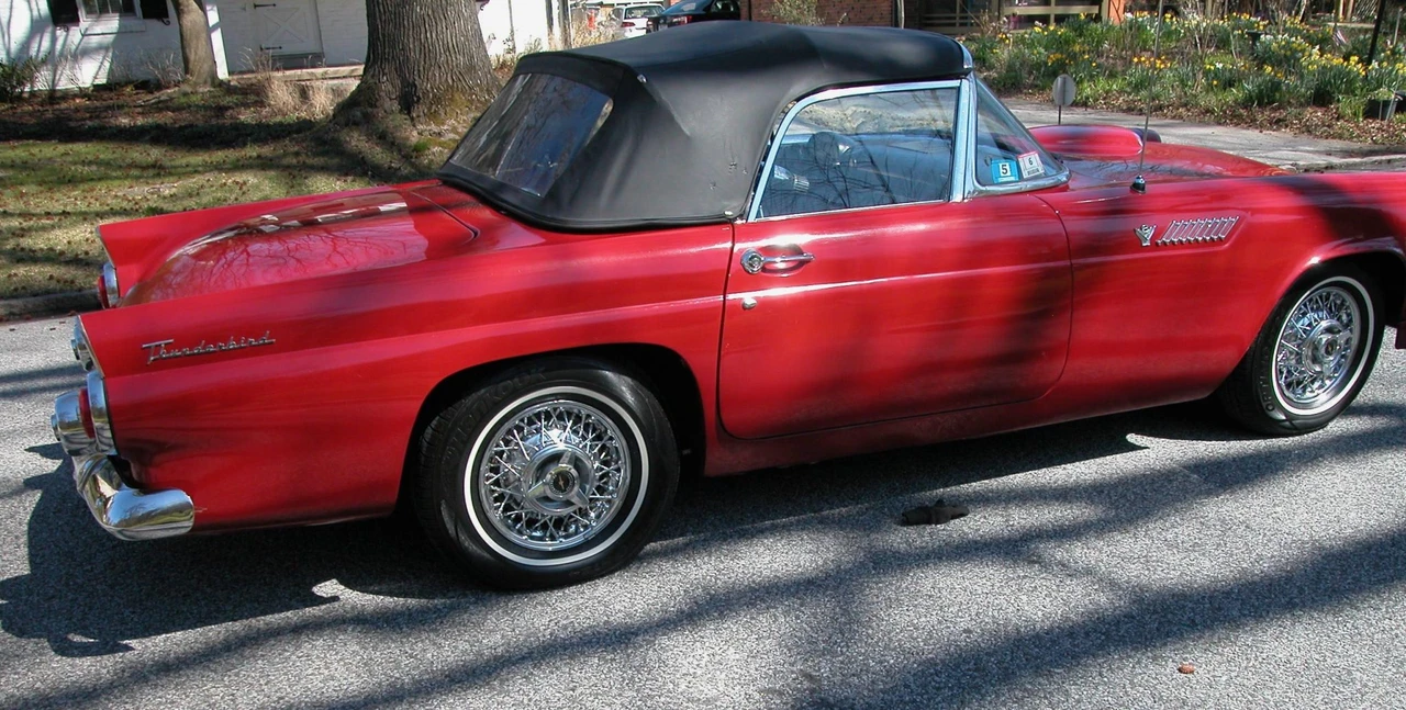 1955 Ford Thunderbird 1st Gen - Image 26 of 31