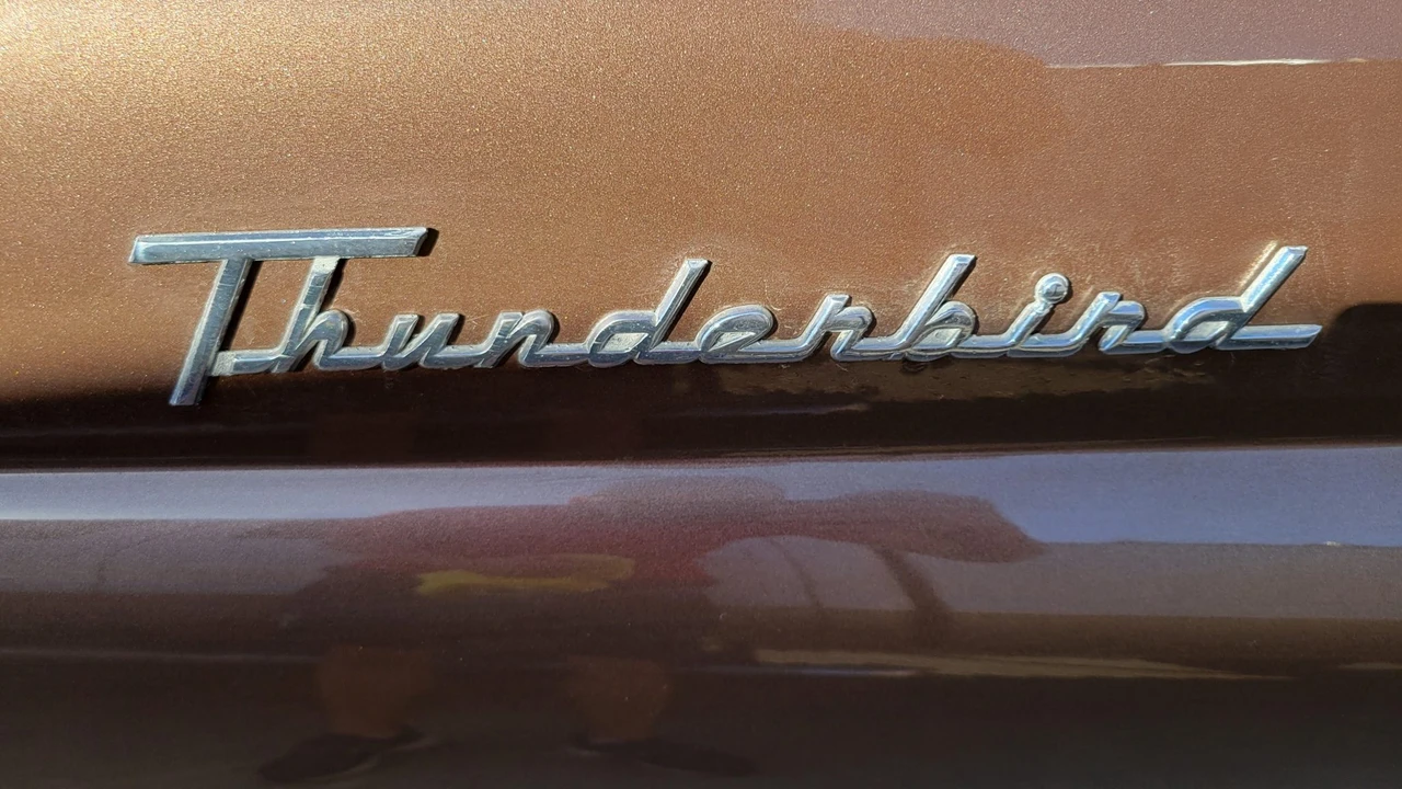 1955 Ford Thunderbird 1st Gen - Image 16 of 31