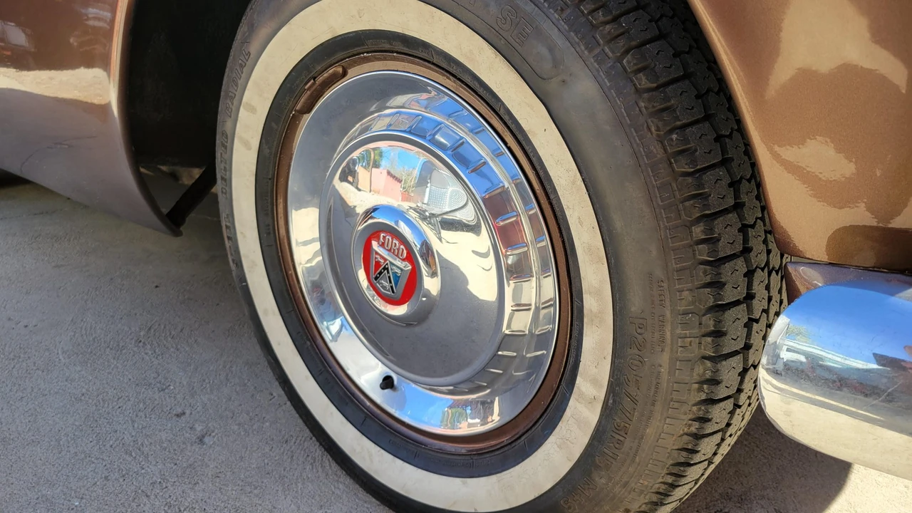 1955 Ford Thunderbird 1st Gen - Image 30 of 31