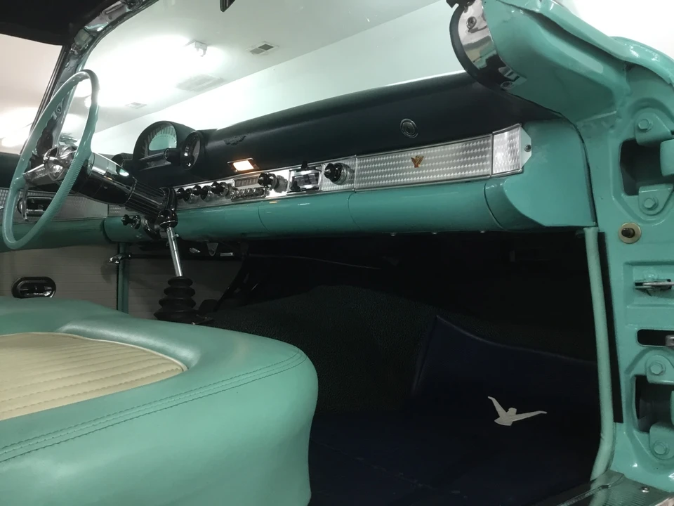1955 Ford Thunderbird 1st Gen - Image 24 of 31