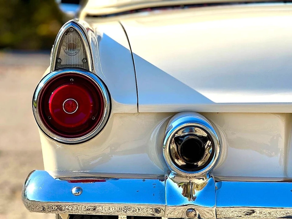 1955 Ford Thunderbird 1st Gen - Image 20 of 31
