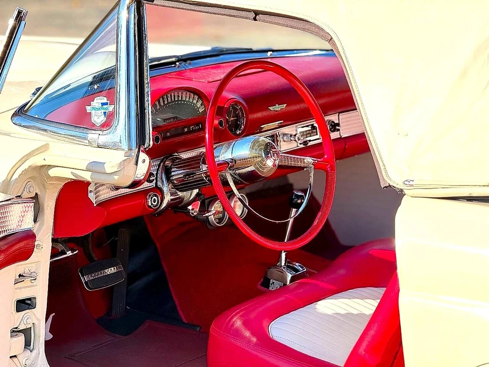 1955 Ford Thunderbird 1st Gen - Image 27 of 31