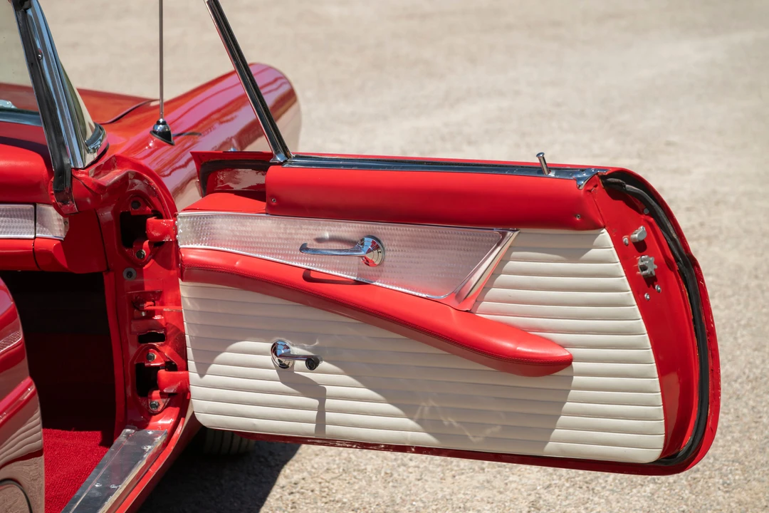 1955 Ford Thunderbird 1st Gen - Image 26 of 31
