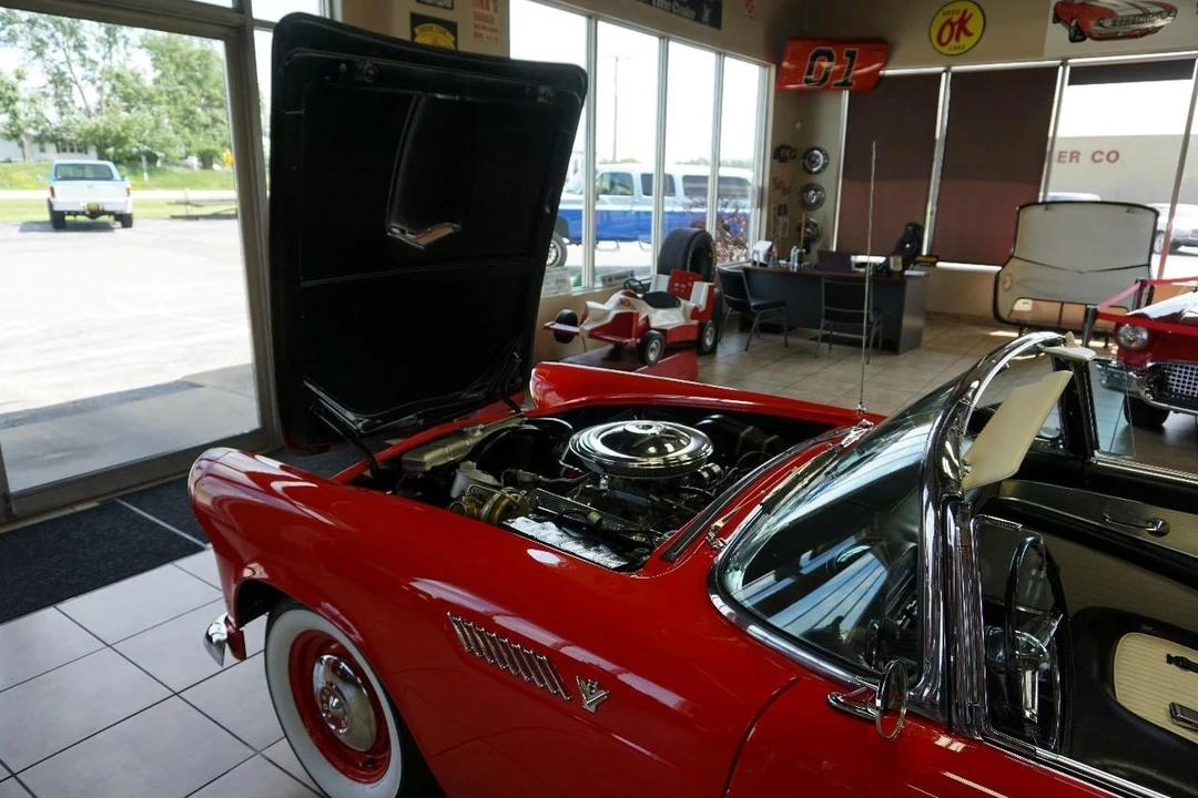 1955 Ford Thunderbird 1st Gen - Image 26 of 31