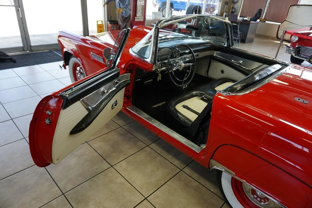 1955 Ford Thunderbird 1st Gen - Image 20 of 31