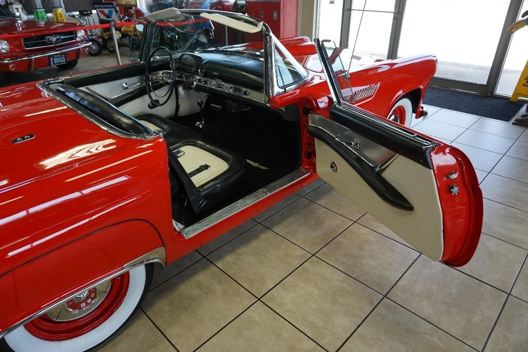 1955 Ford Thunderbird 1st Gen - Image 22 of 31