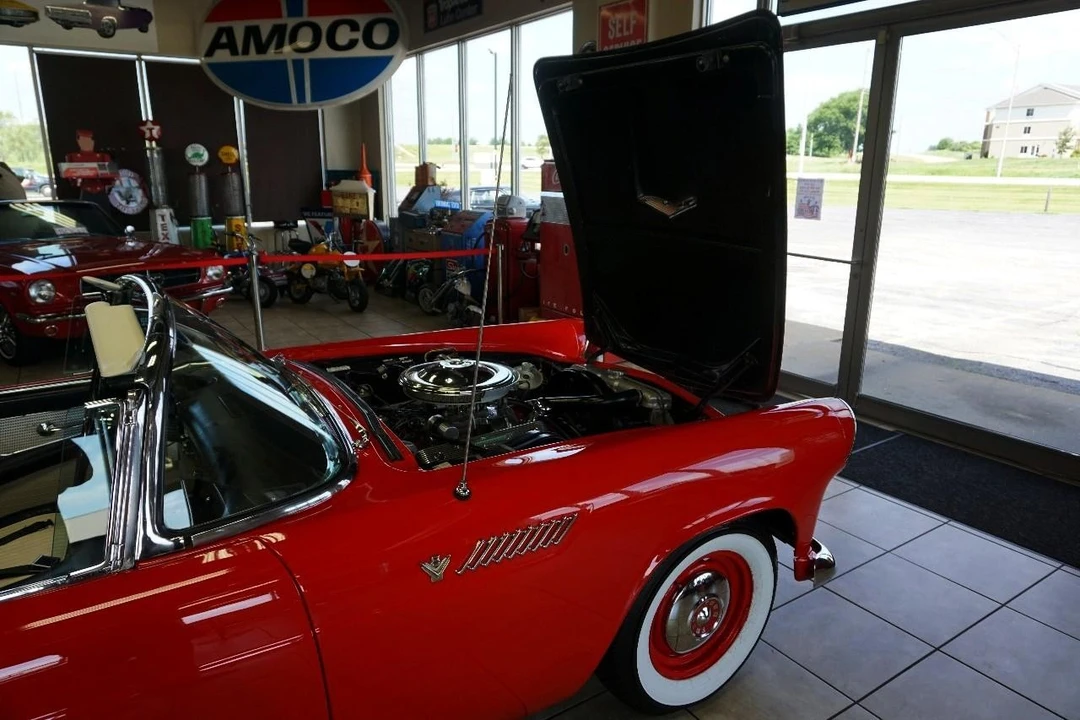 1955 Ford Thunderbird 1st Gen - Image 29 of 31