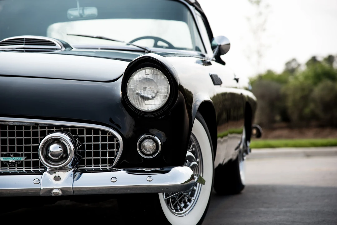 1955 Ford Thunderbird 1st Gen - Image 27 of 31