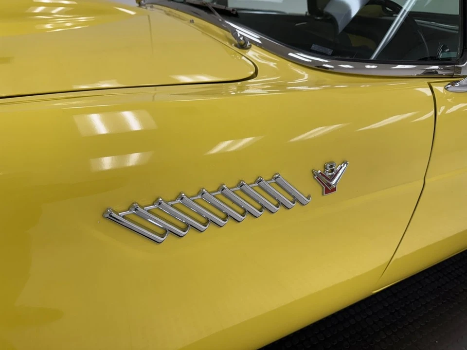 1955 Ford Thunderbird 1st Gen - Image 19 of 31