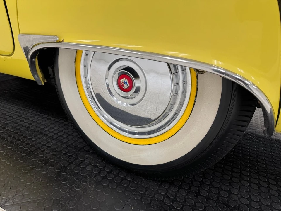 1955 Ford Thunderbird 1st Gen - Image 26 of 31