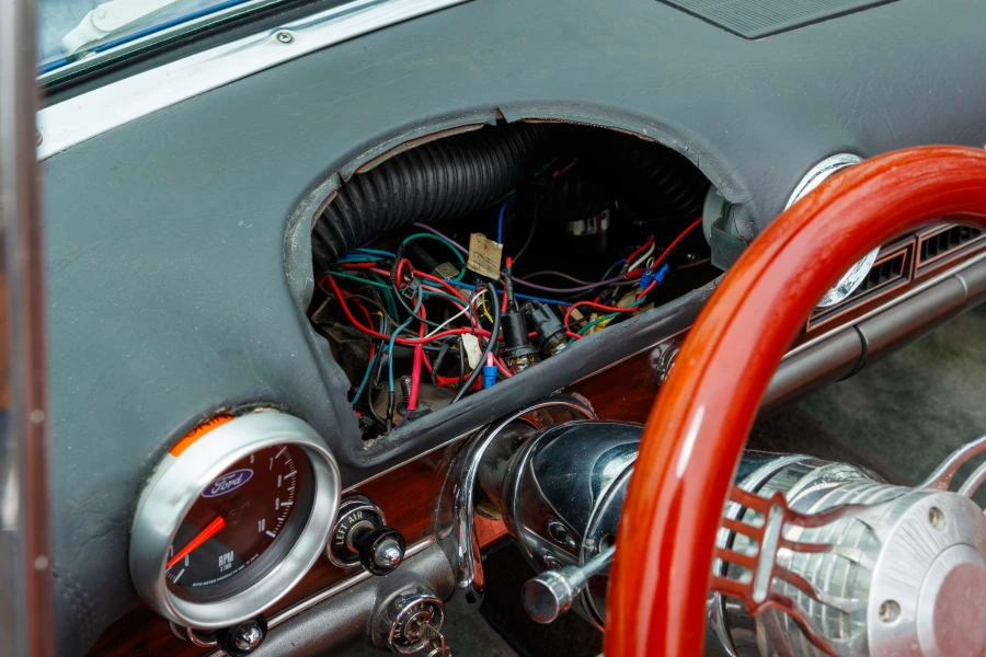 1955 Ford Thunderbird 1st Gen - Image 29 of 31