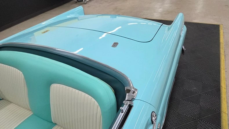 1955 Ford Thunderbird 1st Gen - Image 27 of 31