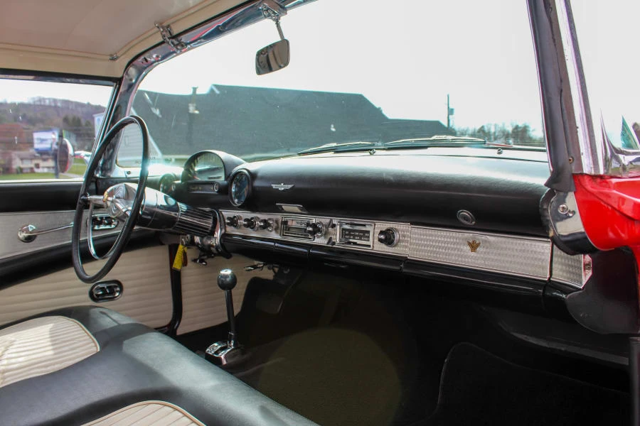 1955 Ford Thunderbird 1st Gen - Image 28 of 31