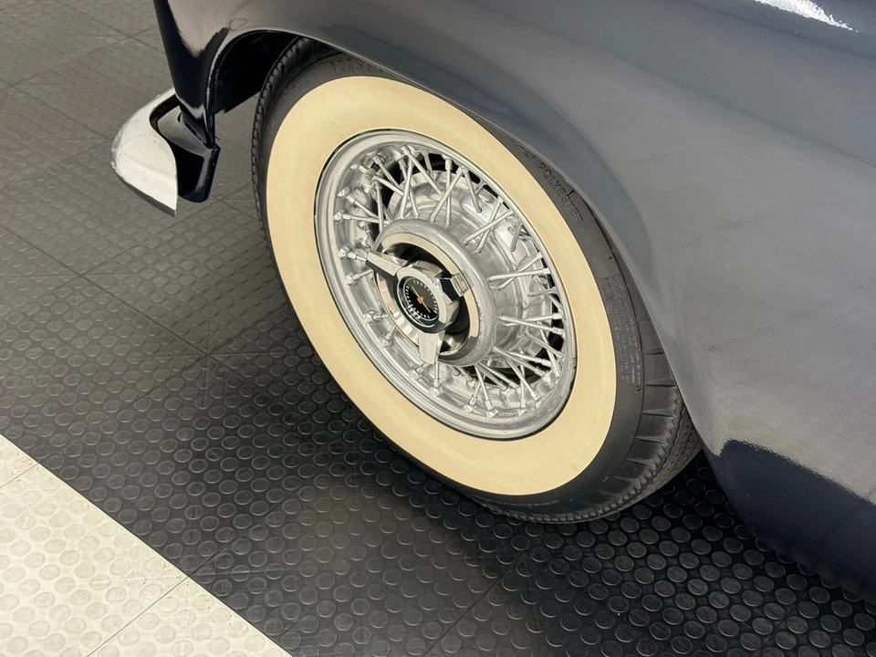 1955 Ford Thunderbird 1st Gen - Image 16 of 31