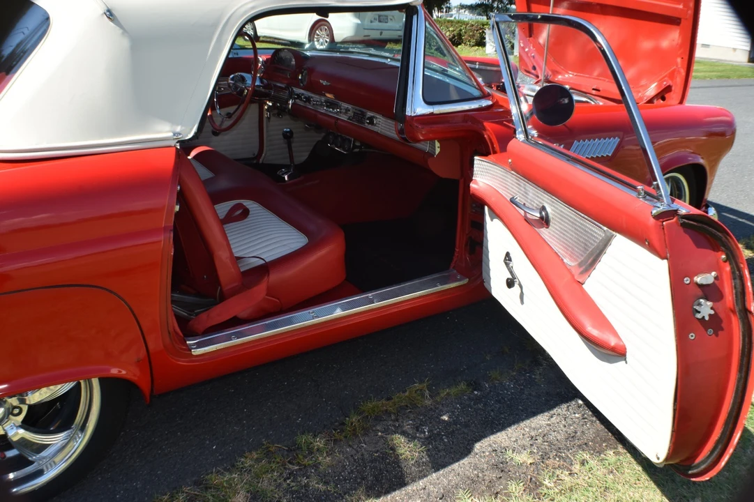 1955 Ford Thunderbird 1st Gen - Image 22 of 31