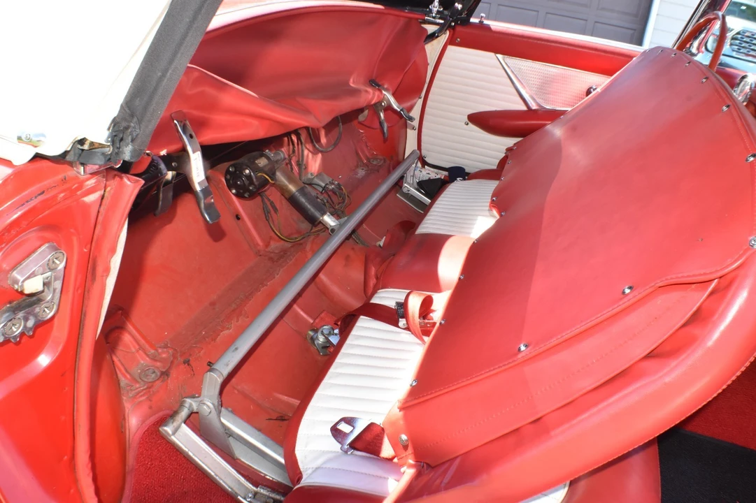 1955 Ford Thunderbird 1st Gen - Image 27 of 31