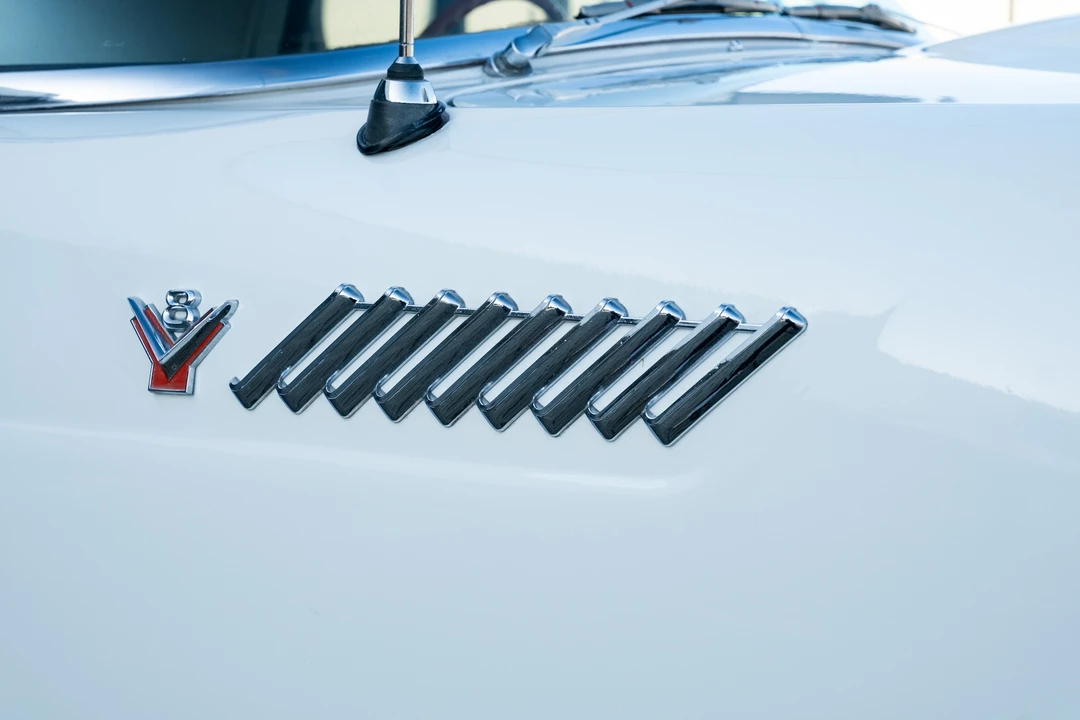 1955 Ford Thunderbird 1st Gen - Image 22 of 31