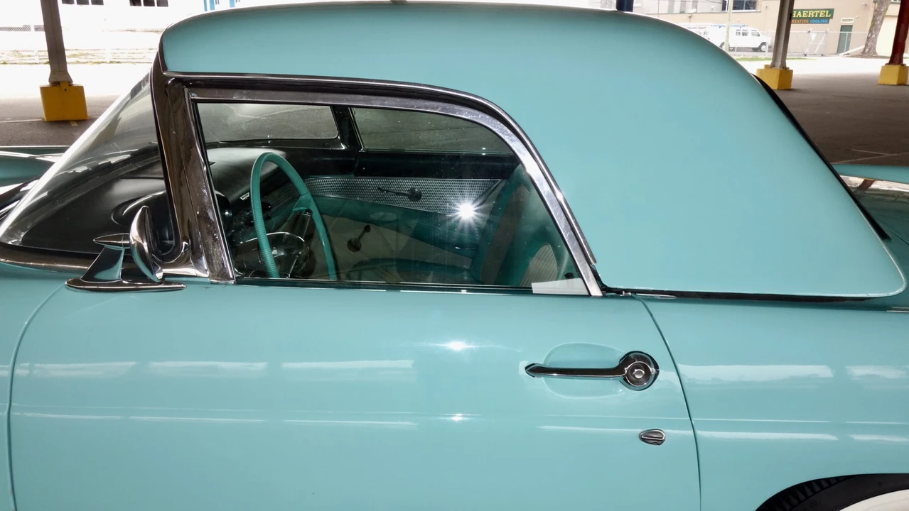 1955 Ford Thunderbird 1st Gen - Image 29 of 31