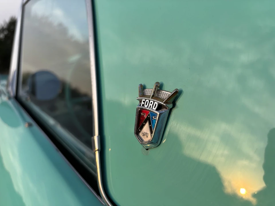 1955 Ford Thunderbird 1st Gen - Image 25 of 31