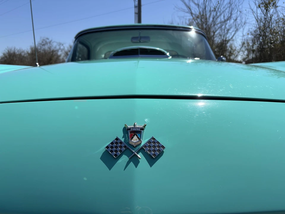 1955 Ford Thunderbird 1st Gen - Image 21 of 31