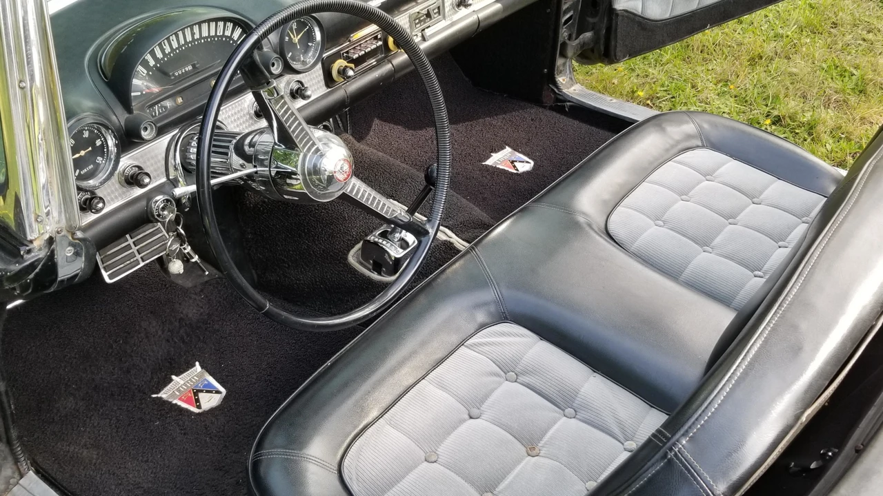 1955 Ford Thunderbird 1st Gen - Image 27 of 31