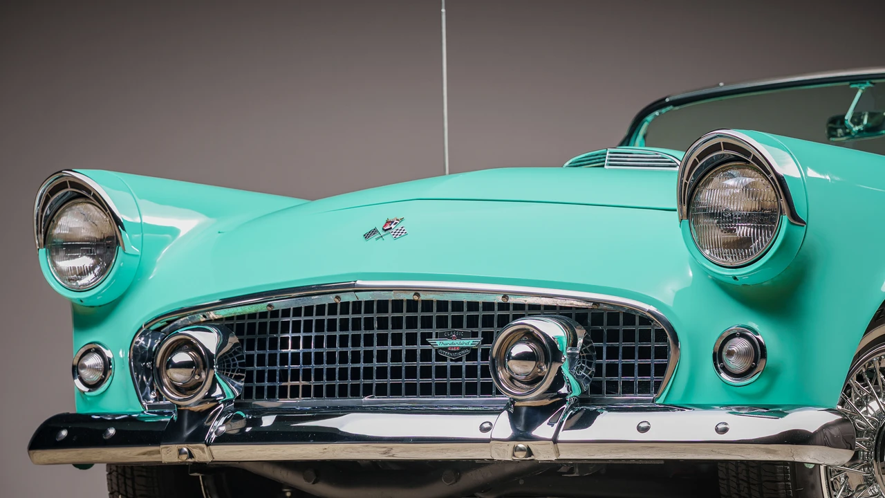 1955 Ford Thunderbird 1st Gen - Image 27 of 31