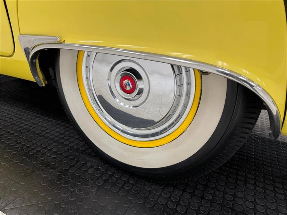 1955 Ford Thunderbird 1st Gen - Image 26 of 31