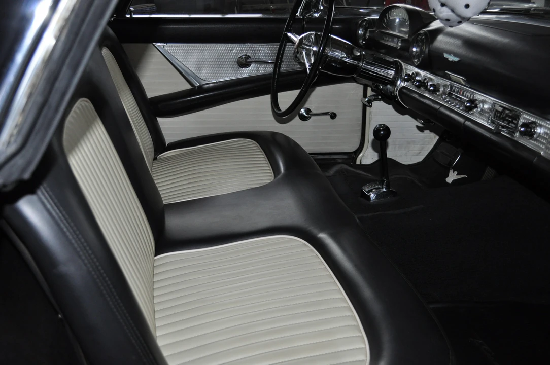 1955 Ford Thunderbird 1st Gen - Image 24 of 31