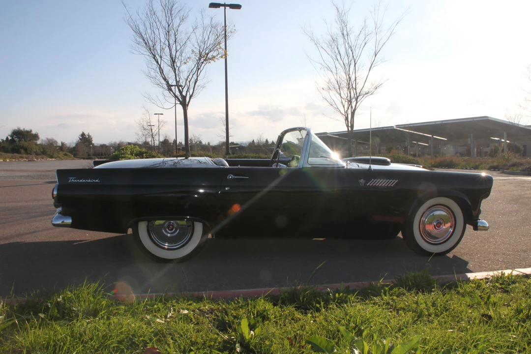 1955 Ford Thunderbird 1st Gen - Image 20 of 31