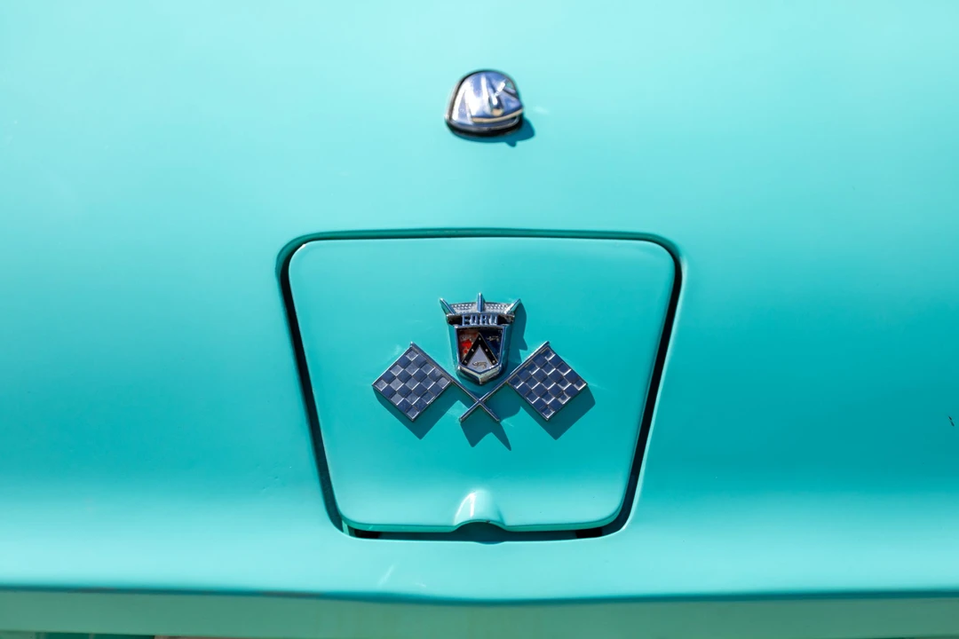 1955 Ford Thunderbird 1st Gen - Image 28 of 31