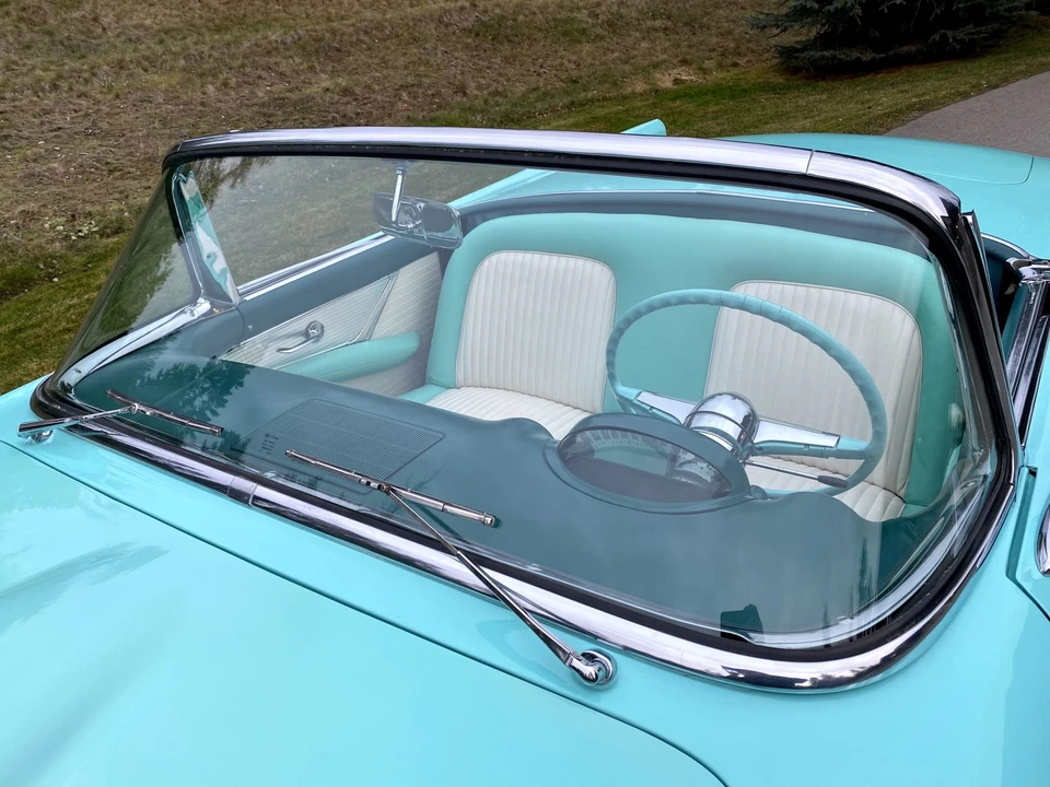 1955 Ford Thunderbird 1st Gen - Image 27 of 31