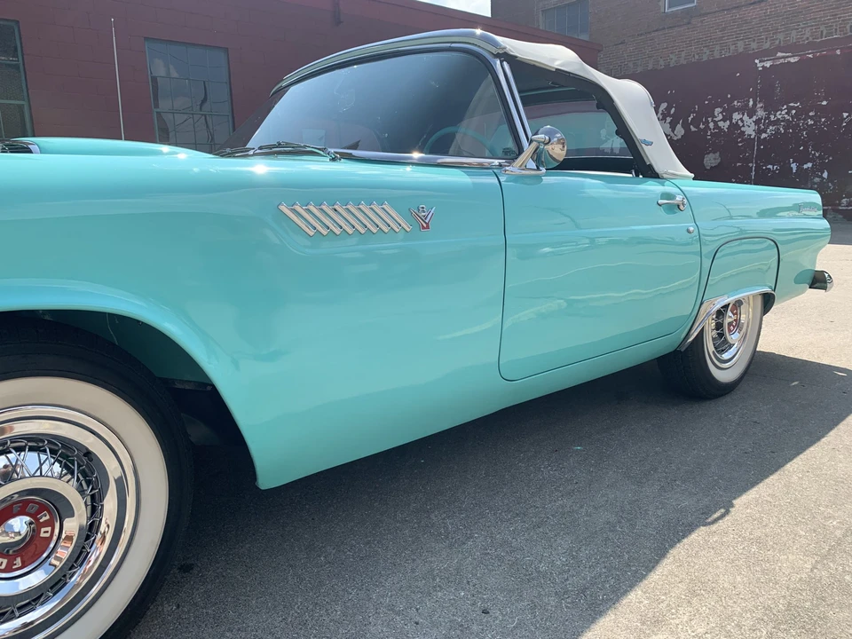 1955 Ford Thunderbird 1st Gen - Image 27 of 31