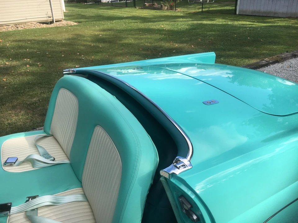 1955 Ford Thunderbird 1st Gen - Image 28 of 31