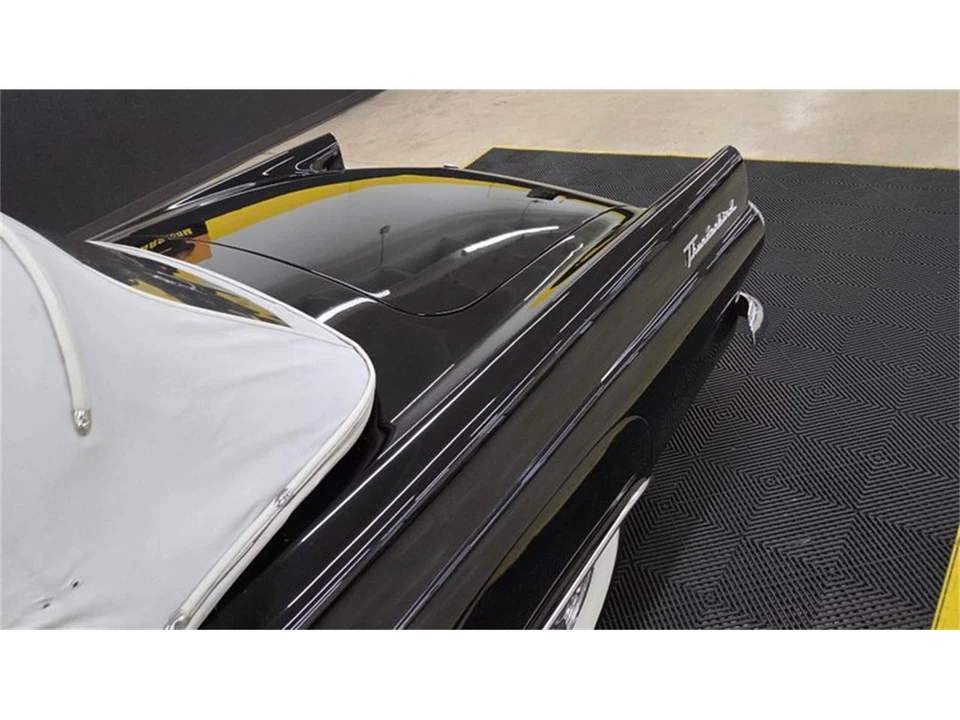 1955 Ford Thunderbird 1st Gen - Image 27 of 31