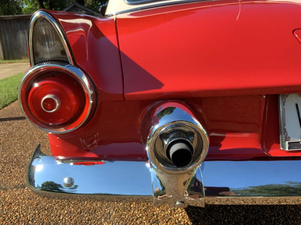 1955 Ford Thunderbird 1st Gen - Image 27 of 31
