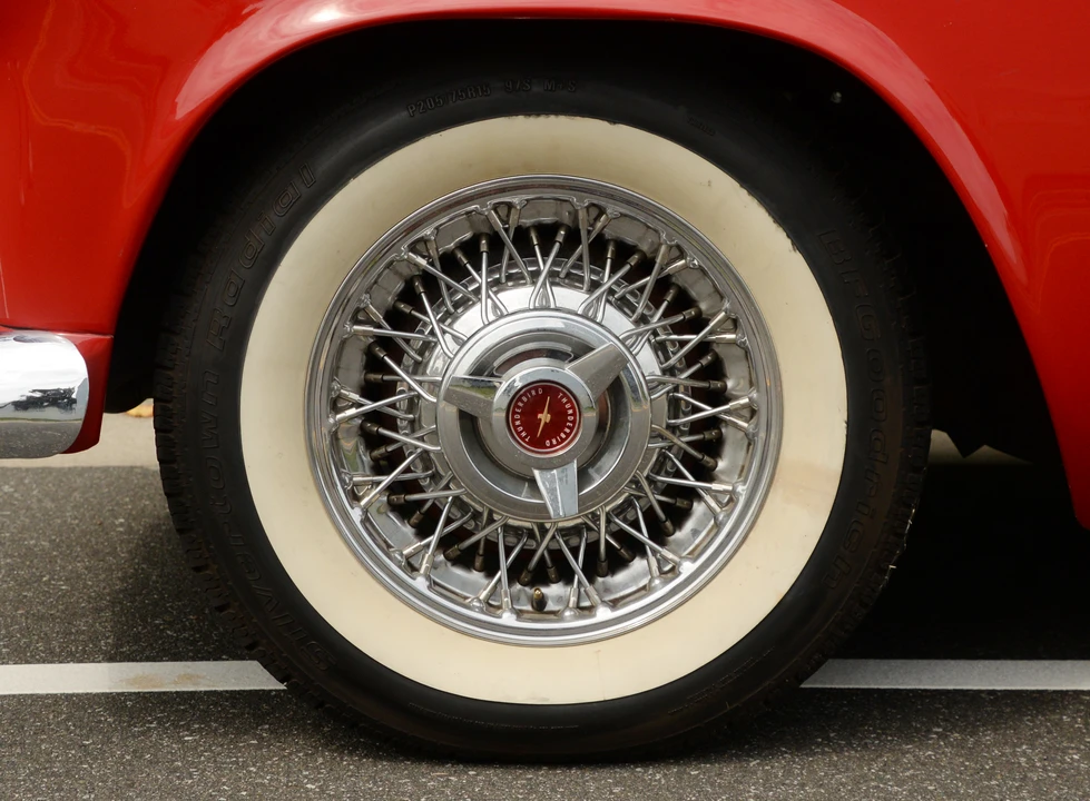 1955 Ford Thunderbird 1st Gen - Image 22 of 31