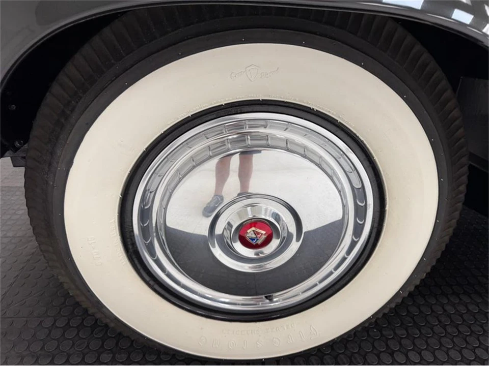 1955 Ford Thunderbird 1st Gen - Image 19 of 31