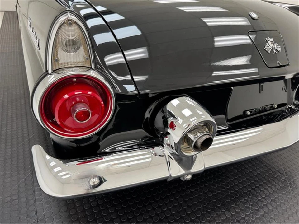 1955 Ford Thunderbird 1st Gen - Image 30 of 31
