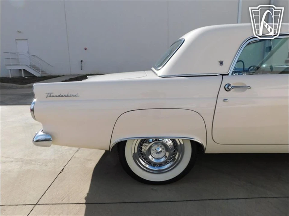 1955 Ford Thunderbird 1st Gen - Image 28 of 31