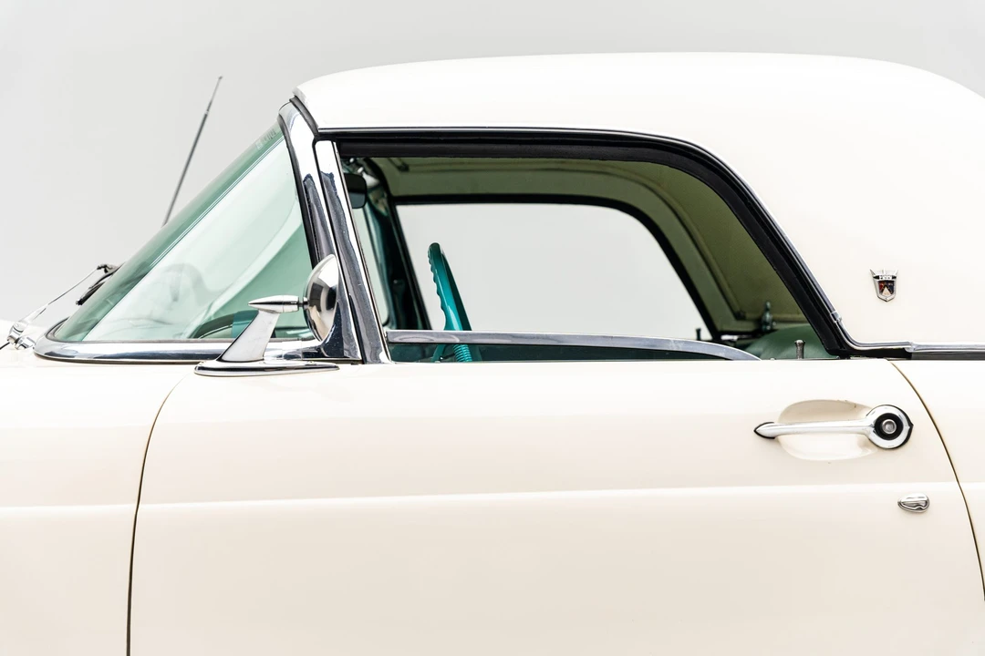 1955 Ford Thunderbird 1st Gen - Image 21 of 31