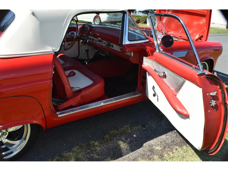 1955 Ford Thunderbird 1st Gen - Image 24 of 31