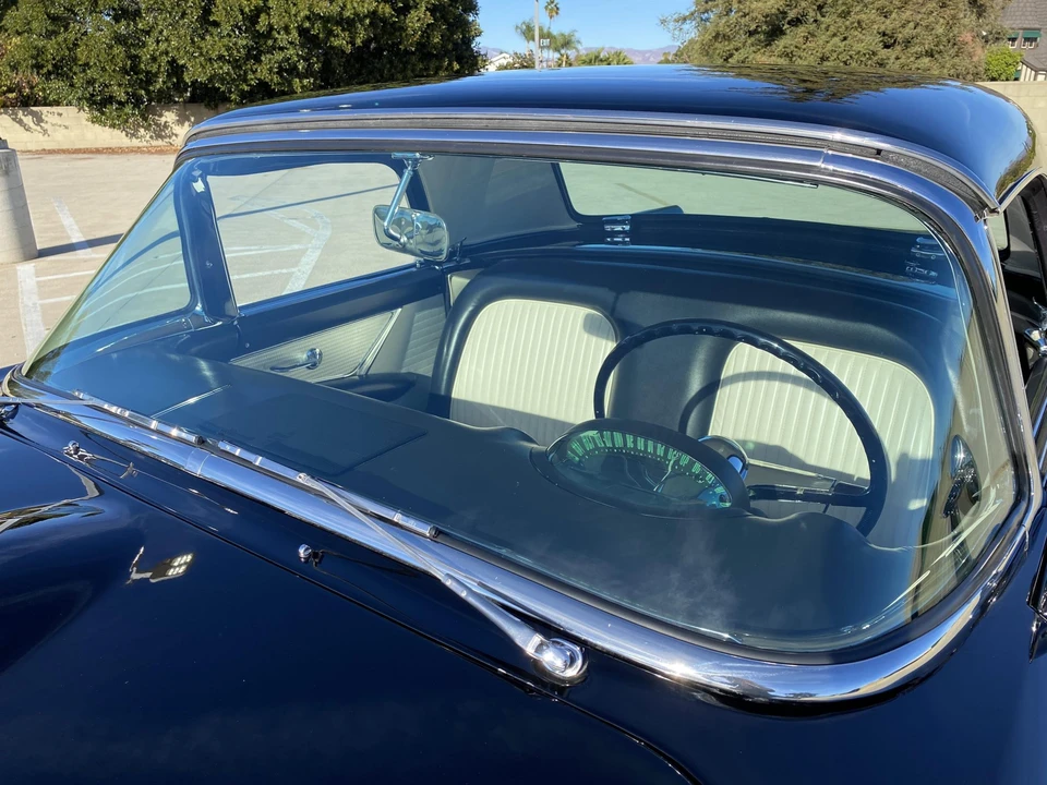 1955 Ford Thunderbird 1st Gen - Image 22 of 31