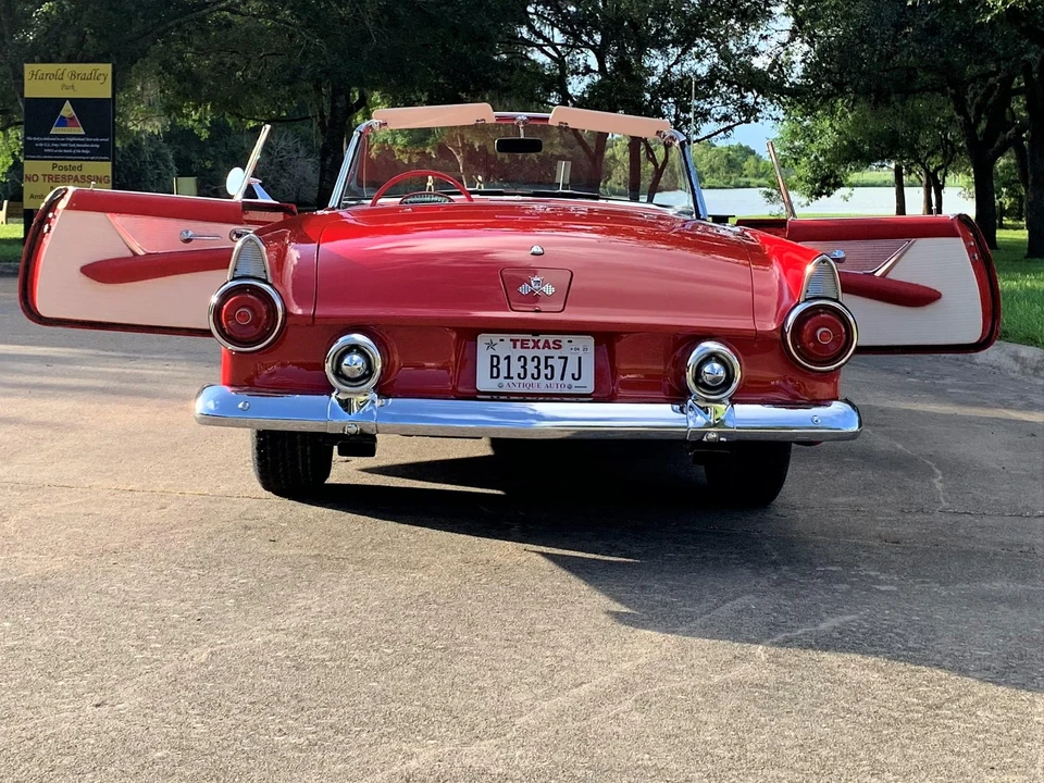 1955 Ford Thunderbird 1st Gen - Image 21 of 31