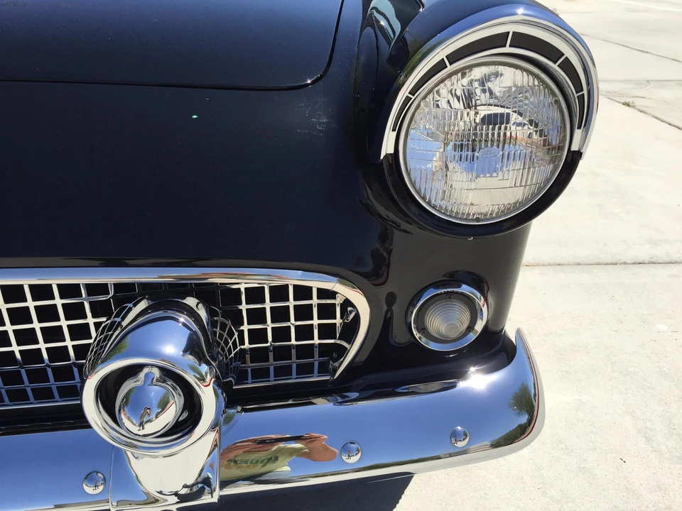 1955 Ford Thunderbird 1st Gen - Image 28 of 31