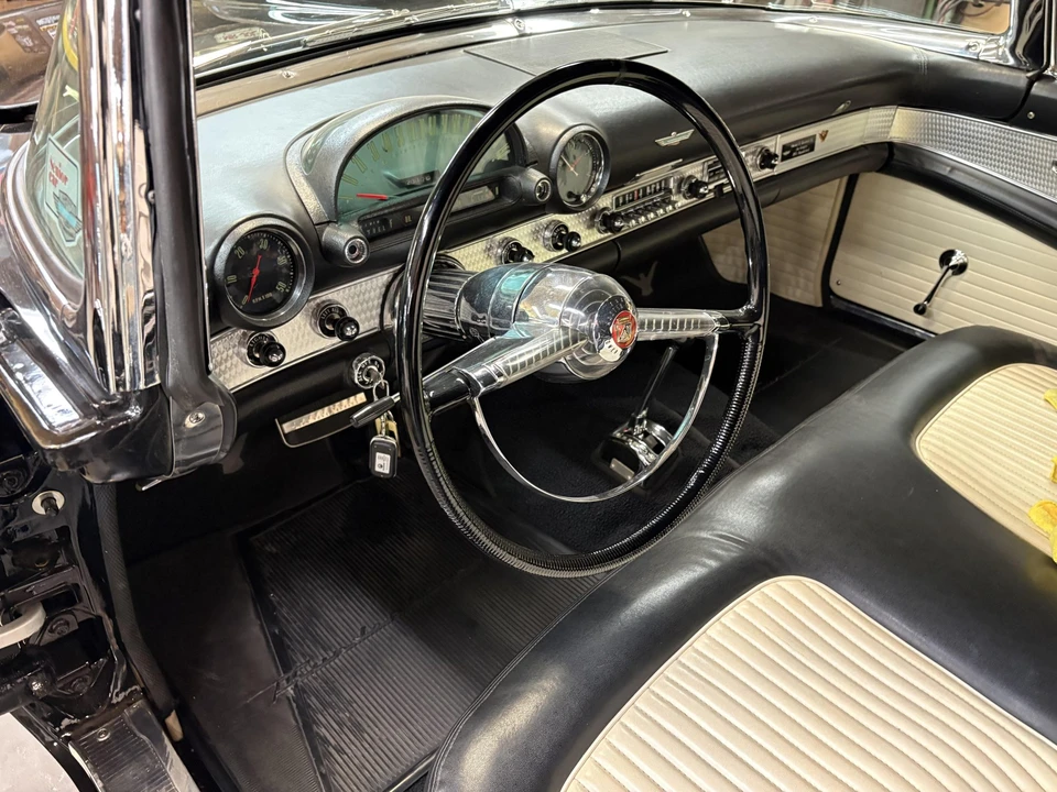 1955 Ford Thunderbird 1st Gen - Image 21 of 31