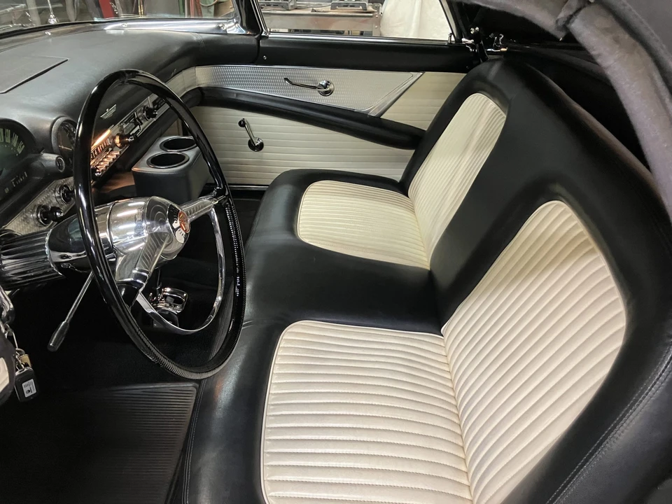 1955 Ford Thunderbird 1st Gen - Image 19 of 31